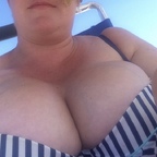 Busty Sexy Hotwife